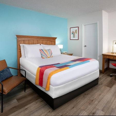 The Sojourn Los Angeles - Sherman Oaks Экстерьер фото