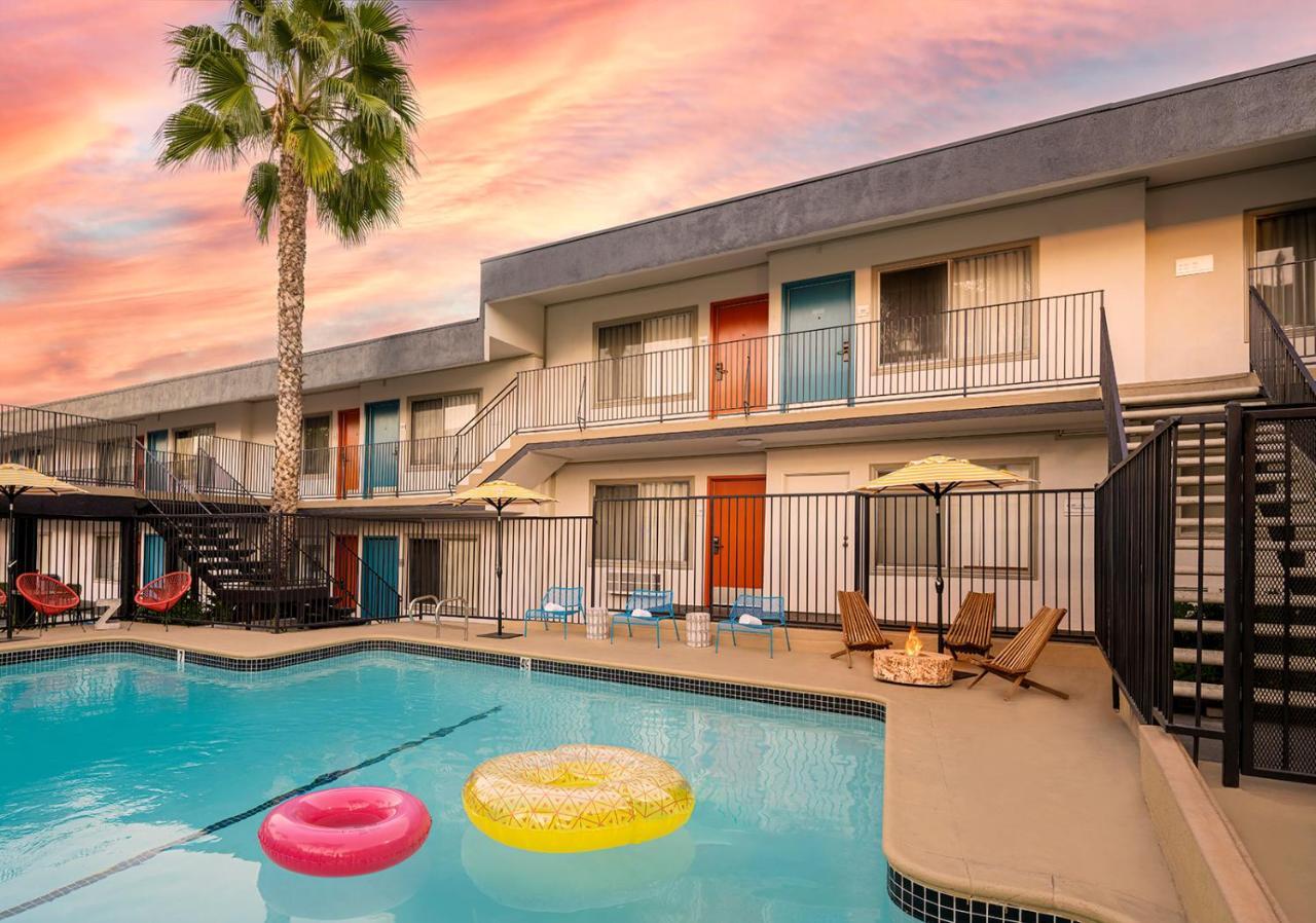 The Sojourn Los Angeles - Sherman Oaks Экстерьер фото
