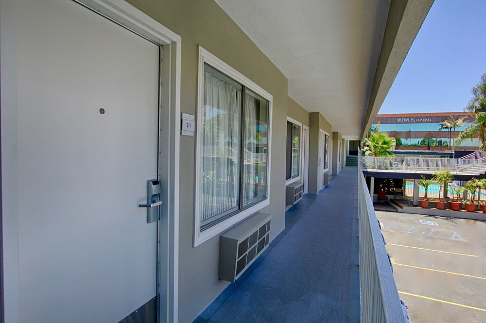 The Sojourn Los Angeles - Sherman Oaks Экстерьер фото
