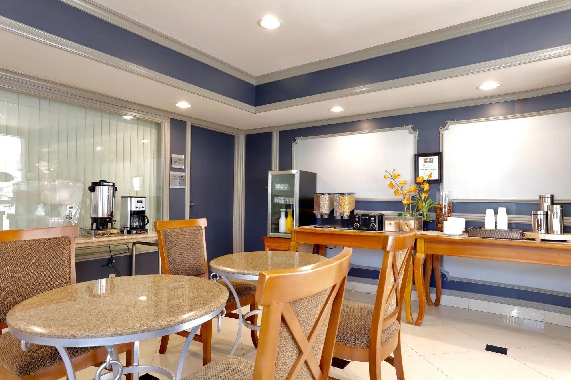 The Sojourn Los Angeles - Sherman Oaks Экстерьер фото