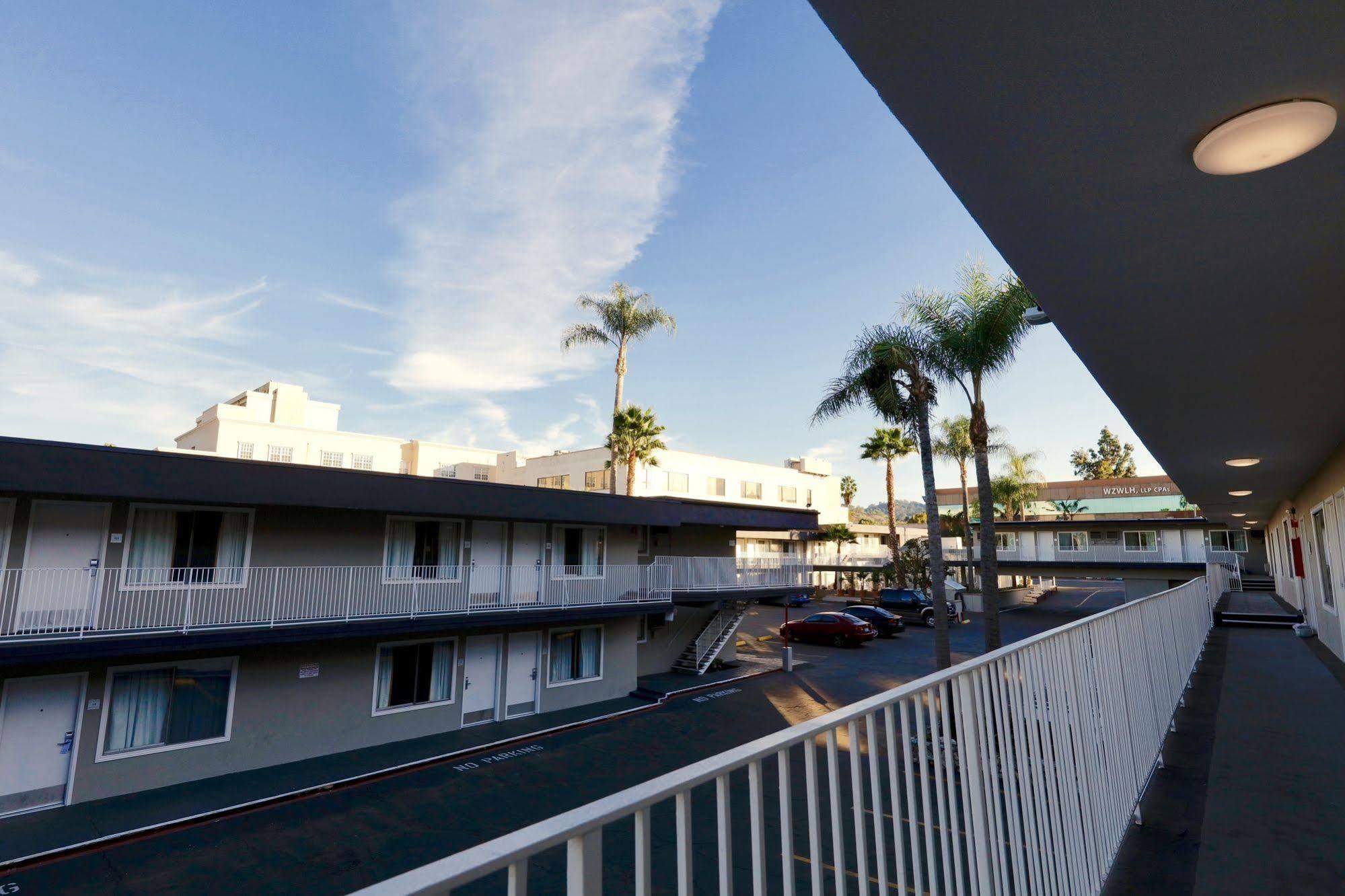 The Sojourn Los Angeles - Sherman Oaks Экстерьер фото